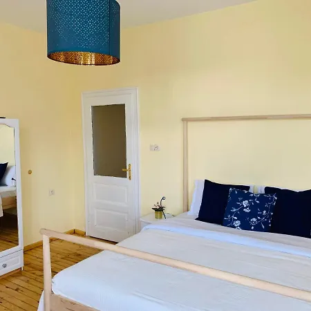 Tánin House - Three Bedrooms, Jacuzzi&sauna 10' Away From Borovets